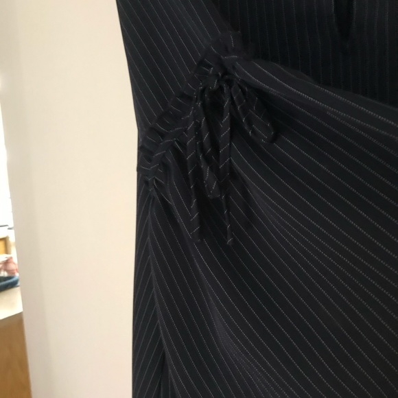 Pin strips with a Detailed Sleeves Blouse - Picture 4 of 4